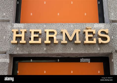 hermes via della mano destra|hermes in milano italy.